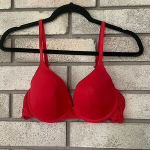 3for$20 bra has underwire 34C